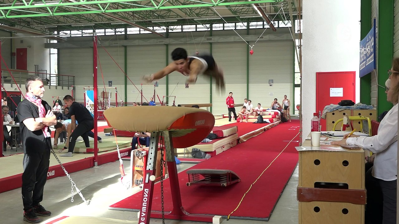 Reportage - La première compétition départementale de gymnastique masculine de l'année prend place à Voiron