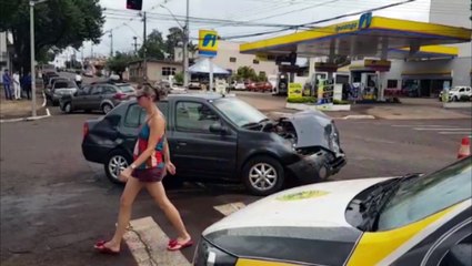 Mulheres ficam feridas em forte colisão no Centro