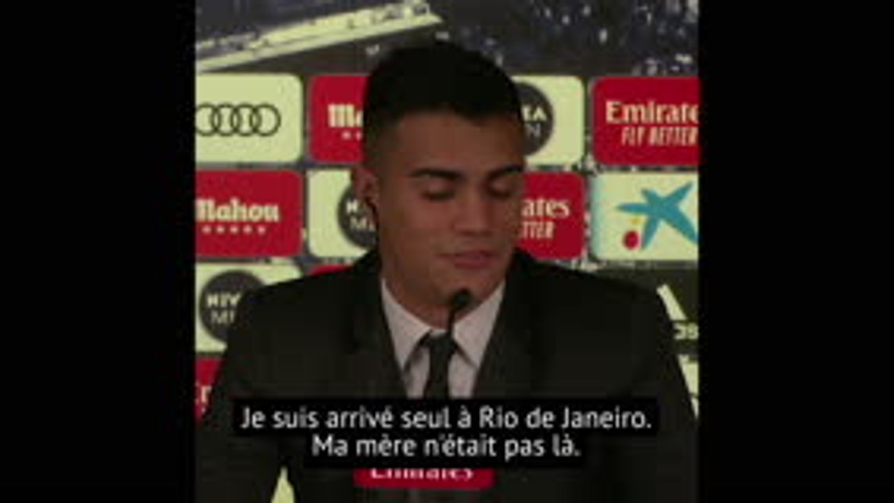 Real Madrid - Reinier fond en larmes lors de sa présentation