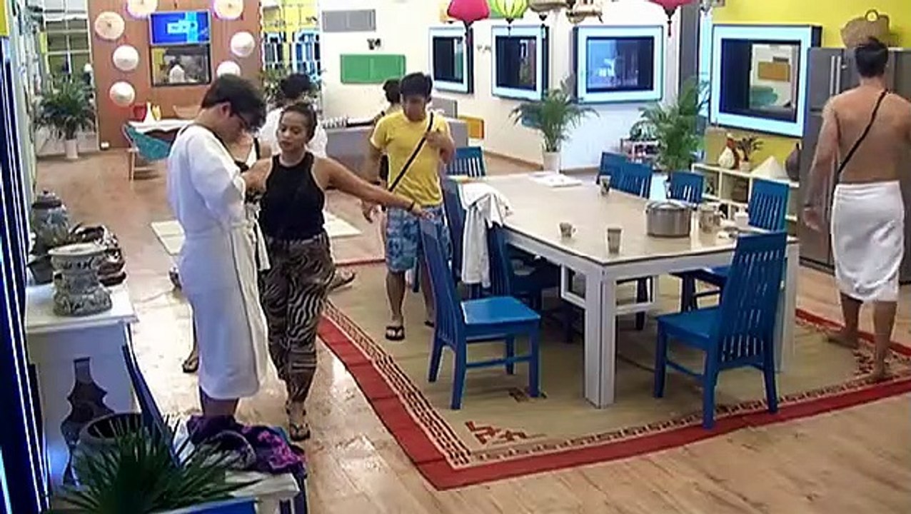 Chacha, binigyan ng payo tungkol sa pag-ibig ang mga housemates