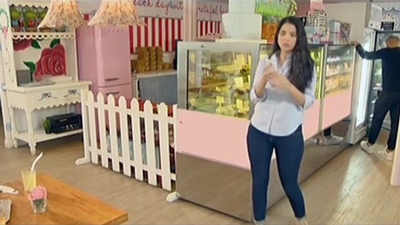 Kara, kinompronta si Alex tungkol sa foundation