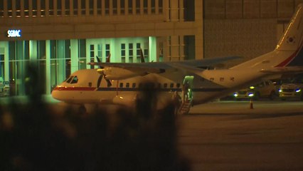 일본에서 교민 7명 태운 전용기 도착...14일 격리 / YTN