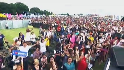 Sam at Kevin, nagpakilig sa kanilang mga fans sa London