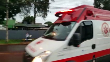 Onix e Tipo colidem frontalmente na Rua Manaus, no Cancelli