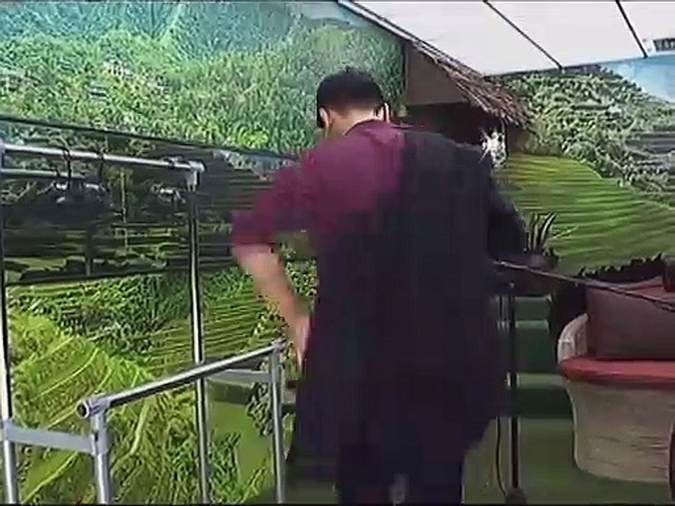 Edward, nagpakitang gilas sa pagkain ng sili kay Liza
