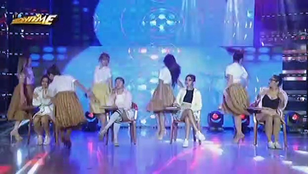 Sexy hot performance from GirlTrends