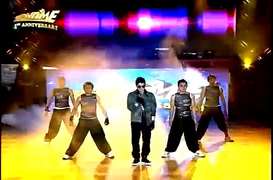 IT%27S SHOWTIME 1st Anniversary- Vhong Navarro Performance
