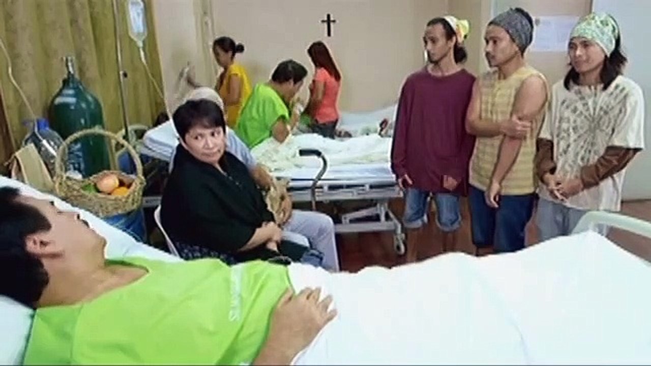 Arsing, Badong at Roger, naiyak nang dumalaw kay tatay Emil sa hospital