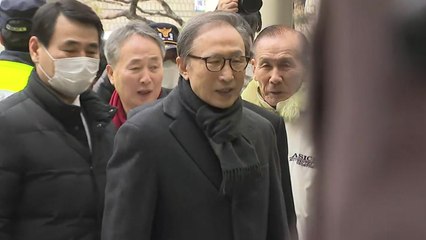 [현장영상] '횡령·뇌물' 이명박 前 대통령 오늘 2심 선고...법원 출석 / YTN