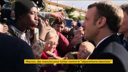 Emmanuel Macron en lutte contre le "séparatisme islamiste"