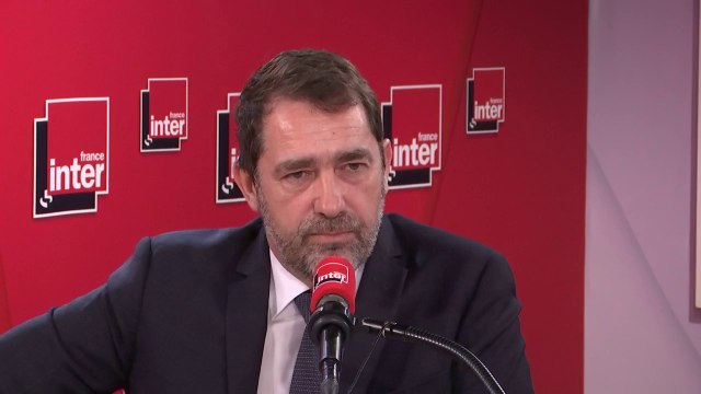Christophe Castaner sur Piotr Pavlenski : Ce que j’attends de quelqu’un que l’on protège au nom de l’asile politique, c’est qu’il soit un citoyen exemplaire. Il doit rendre des comptes devant la justice pour deux affaires