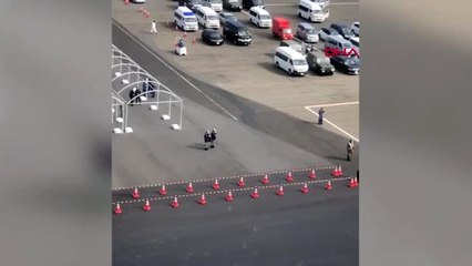 Dha dış ' karantinaya alınan gemideki 'testleri negatif çıkanlar' gemiyi terk ediyor