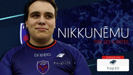 Nikkunēmu tire les cartes