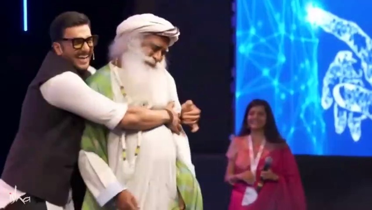Ranveer Singh and Sadhguru Dance on Popular Demand...