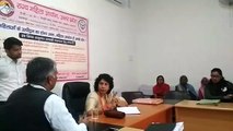 झांसी: ग्राम प्रधान और ग्रामीण ने लगाया तहसीलदार पर भ्रष्टाचार का आरोप