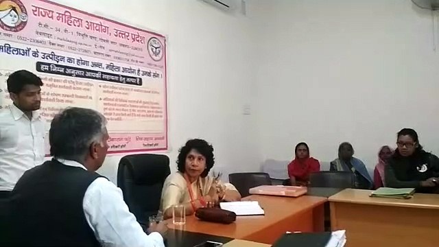 झांसी: ग्राम प्रधान और ग्रामीण ने लगाया तहसीलदार पर भ्रष्टाचार का आरोप