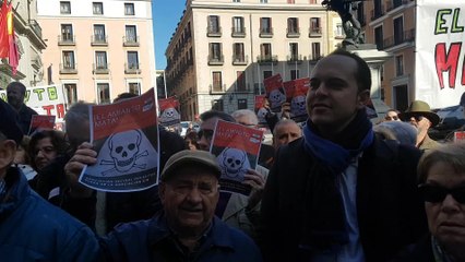 Vecinos de Orcasitas reclaman el pago de las ayudas para retirar el amianto