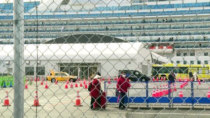 Passageiros deixam cruzeiro no Japão após quarentena