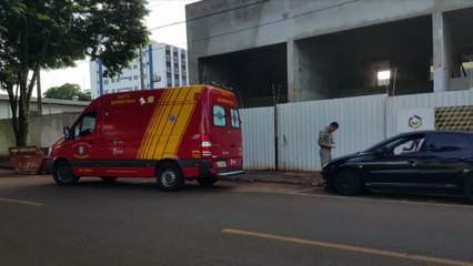 Jovem é atendida pelo Siate após ser atropelada no centro de Cascavel