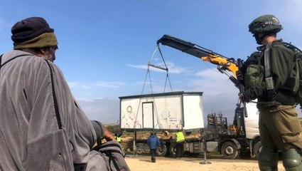 İsrail işgal güçleri, seyyar okula el koydu