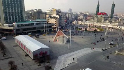 Taksim meydanındaki kavuşma durağı adlı platformun havadan görüntüleri