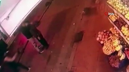 Beyoğlu’nda cep telefon hırsızlığı kamerada