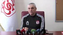 Sivasspor Teknik Direktörü Rıza Çalımbay'dan penaltı ve hakem tepkisi (2)