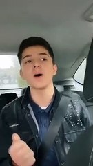 Cet ado sait appeler les chevaux qui courent à lui !