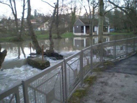 Inondations à Combs-la-Ville 2