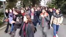 Boğaziçi Üniversitesi öğrencilerinden yemekhane zamlarına karşı protesto: Kayyım elini cebimizden çek!