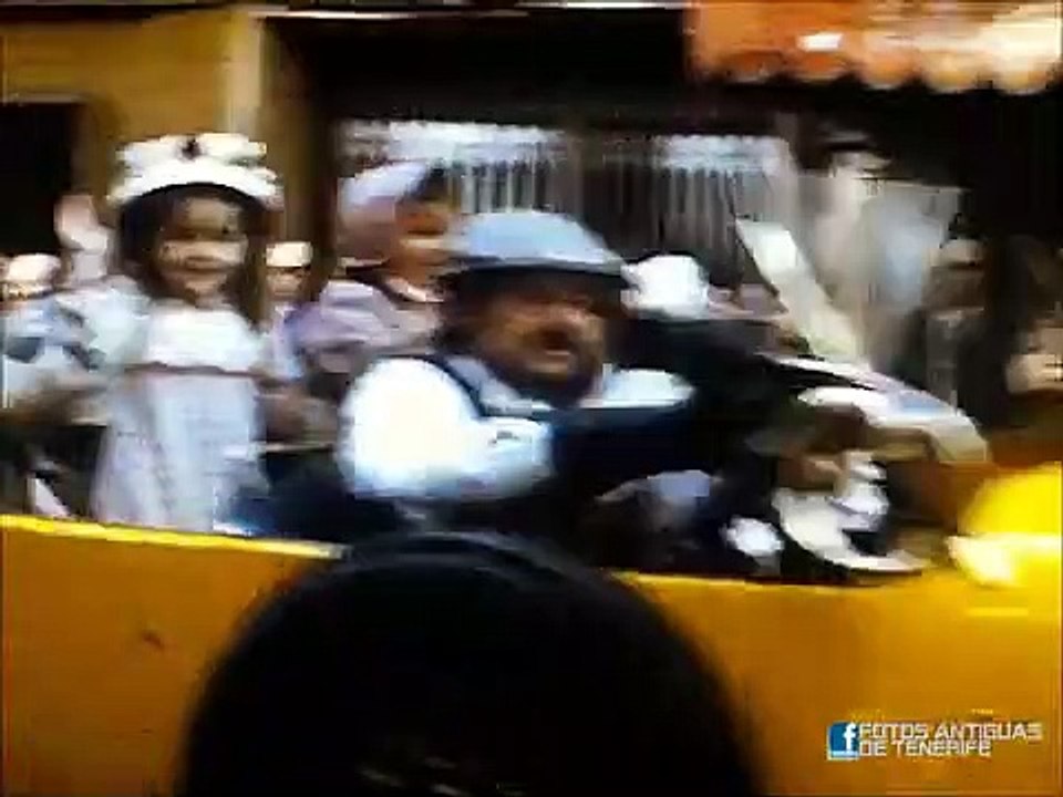El club y el concurso de Carnaval de los coches...