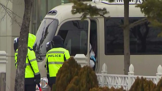 日 크루즈선 탑승 뒤 귀환 7명 격리 생활 시작 / YTN