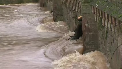 River Wye reaches bridge level during Storm Dennis