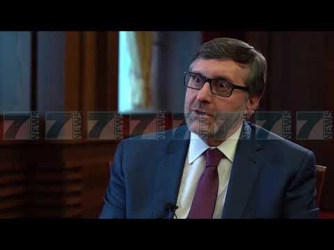 PALMER PRO NDRYSHIMIT TE KUFIJVE, GRENELL « ESHTE LAJM I RREME» - News, Lajme - Kanali 7