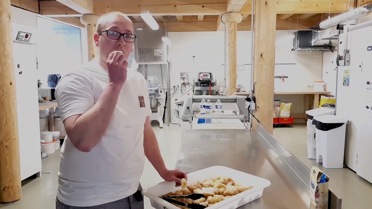 Testez la recette des beignets de carnaval à la façon de Kévin Roussel, boulanger-pâtissier à Avricourt