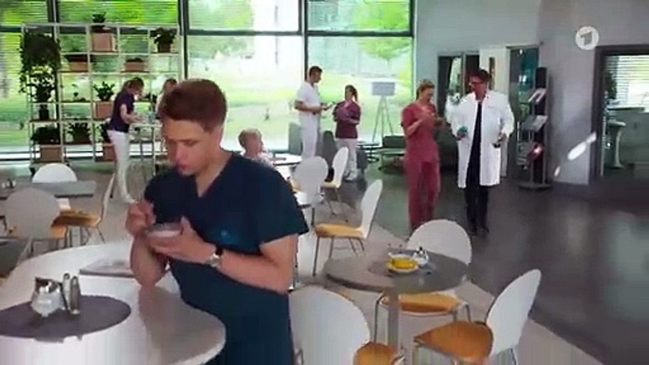 Hand aufs Herz (157) - In aller Freundschaft - Die jungen Ärzte