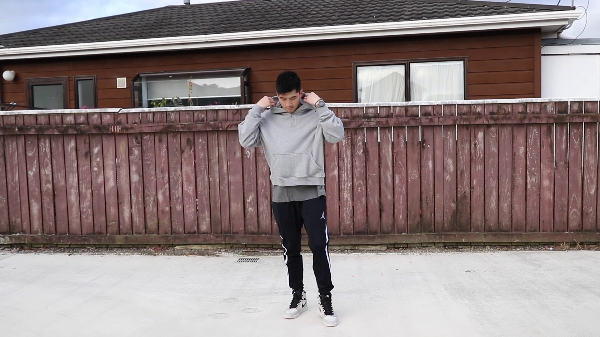 How To Style a Cozy Outfit with Hoodie