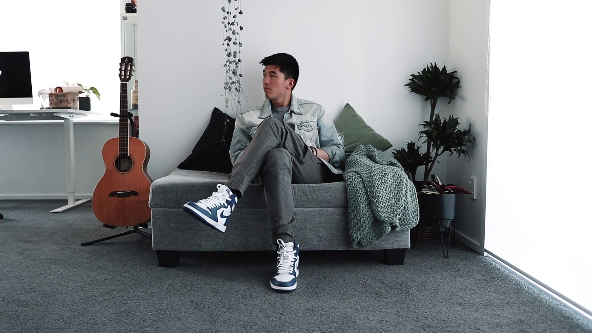 HOW TO STYLE A DENIM JACKET