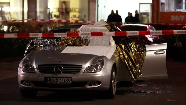 Son dakika: Almanya'nın Hanau kentinde iki silahlı saldırıda 8 kişi yaşamını yitirdi, 5 kişi yaralandı