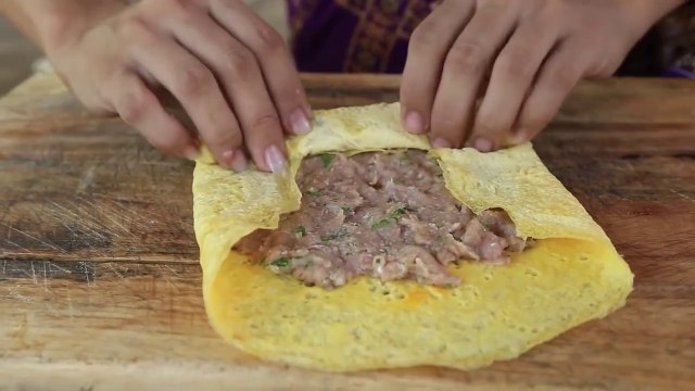 Cambodian food - Cramble egg with chopped pork - ពងទាចំហុយជាមួយសាច់ជ្រូកចិញ្ជាំ - ម្ហូបខ្មែរ