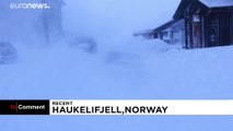Schneesturm fegt durch Norwegen - Verkehr auf E134 gestoppt