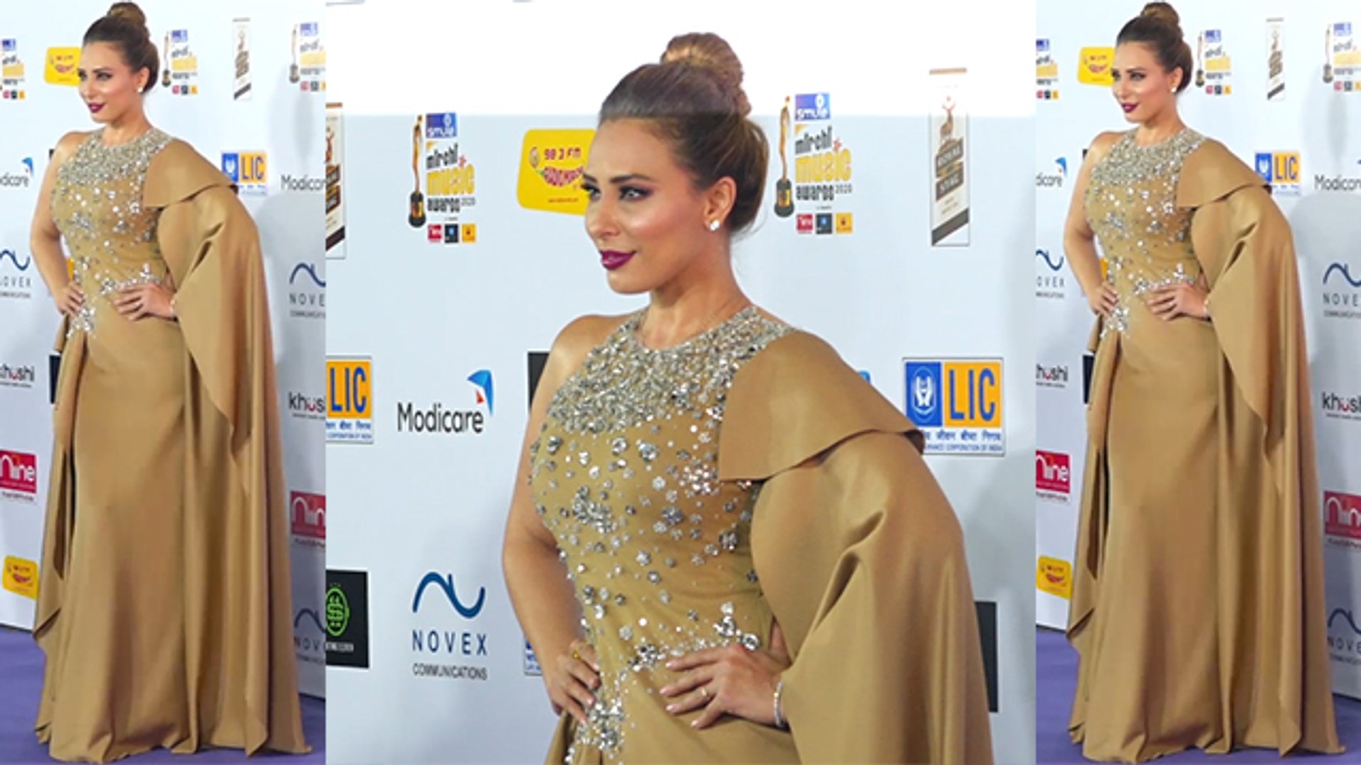Salman Khans Girl Friend Iulia Vantur Hot Look at Radio Mirchi Award 2020 Boldsky image photo