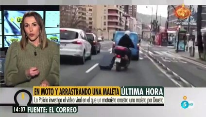 El comentario más patoso de Sonsoles Ónega al ver a un motero arrastrando una maleta con ruedas