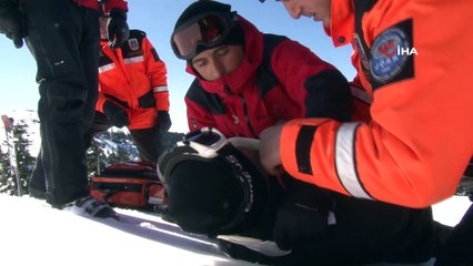 Uludağ’da çığın altından canlı canlı böyle kurtardılar...İşte gerçeğini aratmayan tatbikat