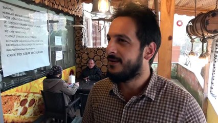 İş yerine astığı pankartı gören teşekkür ediyor