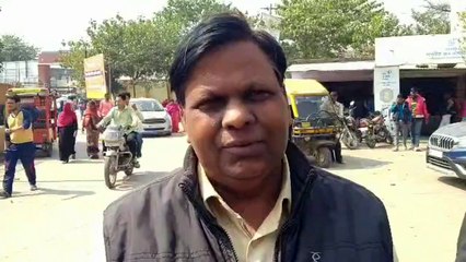 Video herunterladen: गोण्डाः स्टेरिंग फेल होने से रोडवेज की अनुबंधित बस पलटी, चालक समेत 7 यात्री घायल