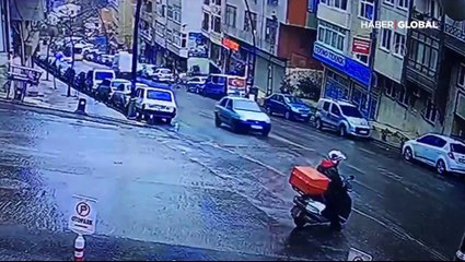 Kamyon araçların üzerine saniye saniye böyle devrildi