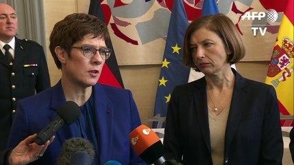 Kramp-Karrenbauer zu Anschlag von Hanau: "Hintergründe müssen sauber aufgeklärt werden"