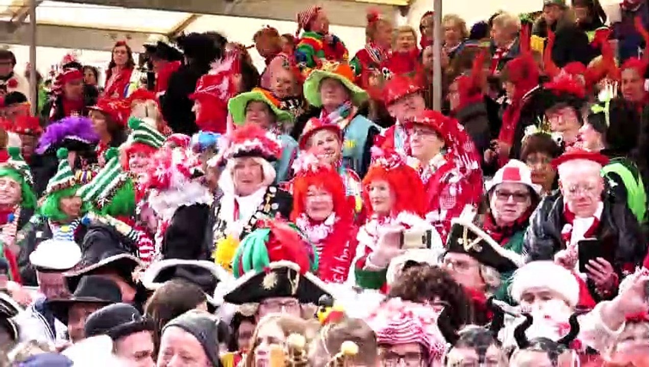 Karnevalbeginn in Köln von Trauer getrübt