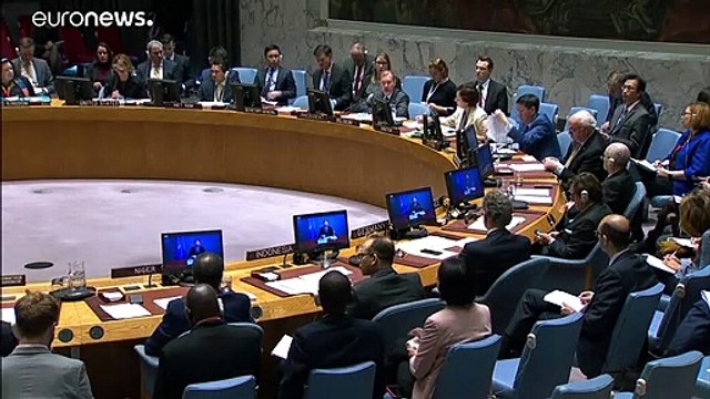 Miles de civiles huyen por las feroces batallas entre los grupos terroristas y el ejercito sirio en la provincia de Idlid